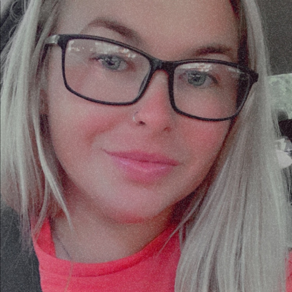 Meet your Posher, Sabrina